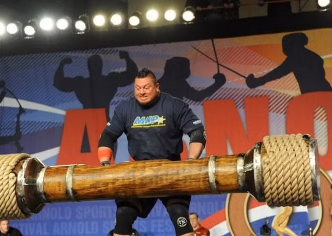 10 người đàn ông khỏe nhất hành tinh