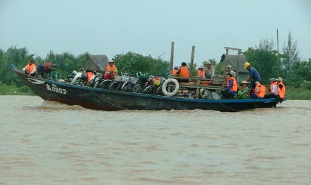 Đảm bảo an toàn giao thông đường thủy nội địa