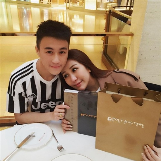 Cuộc sống vương giải của vị thiếu gia đẹp trai giàu nhất Singapore - Ảnh 2. Cuộc sống vương giải của vị thiếu gia đẹp trai giàu nhất Singapore - Ảnh 2.