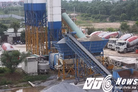 Hai trạm trộn bê tông đại náo chân cầu nghìn tỷ: Ngang nhiên xây dựng trạm điện riêng để hoạt động ảnh 2