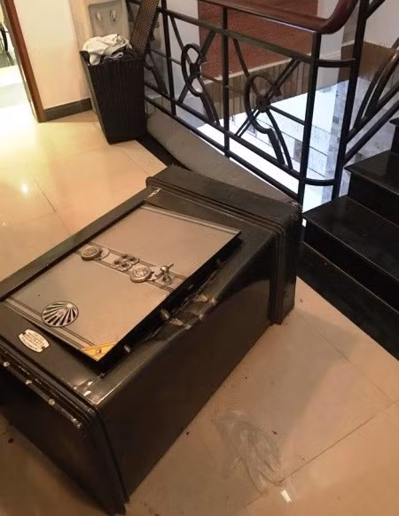 TP.HCM: Dieu tra vu hot girl Sam trinh bao bi mat trom tien ty - Anh 1