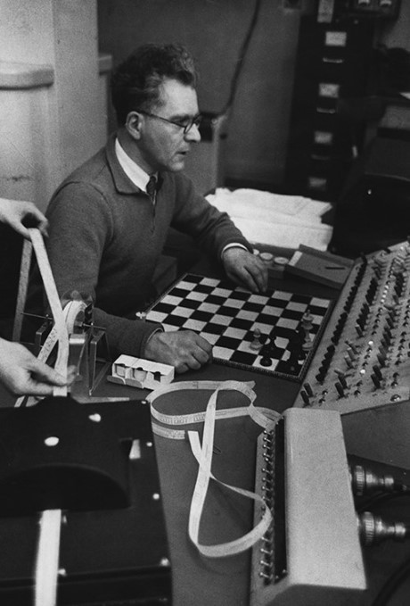 Claude Shannon: cha đẻ của lý thuyết thông tin - Ảnh 3 Claude Shannon: cha de cua ly thuyet thong tin - Anh 3