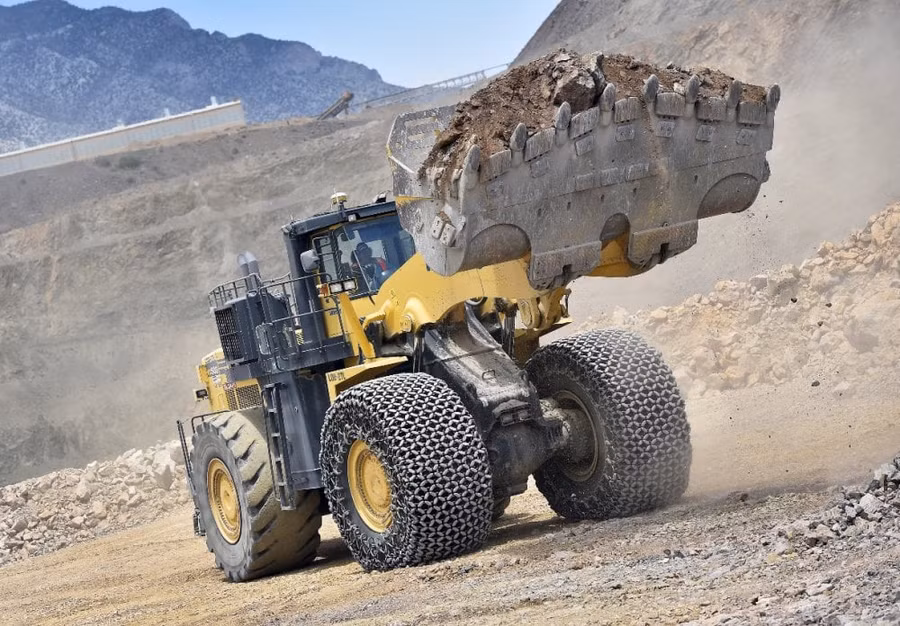 Khai thác đất hiếm tại mỏ Mountain Pass, California, Mỹ. Ảnh: National Interest Khai thác đất hiếm tại mỏ Mountain Pass, California, Mỹ. Ảnh: National Interest