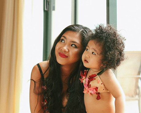 Bộ ảnh mẹ và bé phong cách hoang dã độc đáo