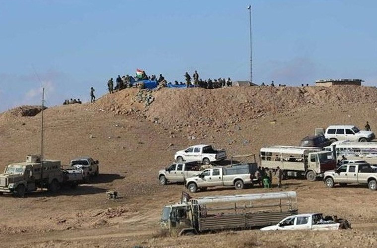 Khám kho vũ khí người Kurd trước giờ đánh IS ảnh 9