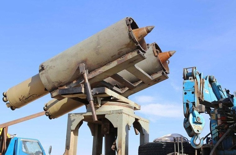 Khám kho vũ khí người Kurd trước giờ đánh IS
