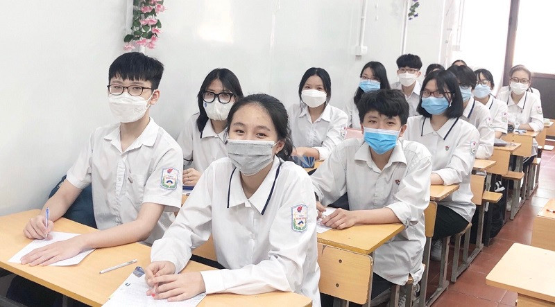 Học sinh Trường THCS Định Công tập trung ôn luyện các môn thi vào lớp 10.