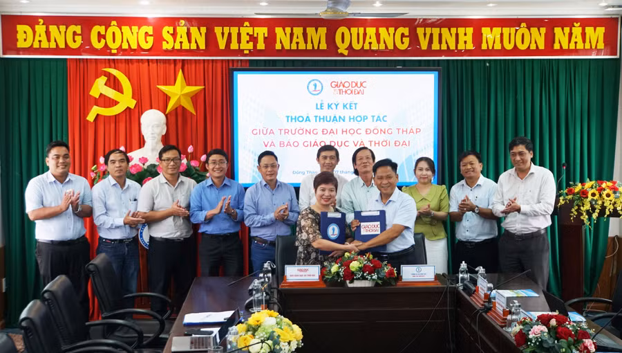 Lễ Ký kết thoả thuận hợp tác giữa Trường Đại học Đồng Tháp và Báo Giáo dục và Thời đại.