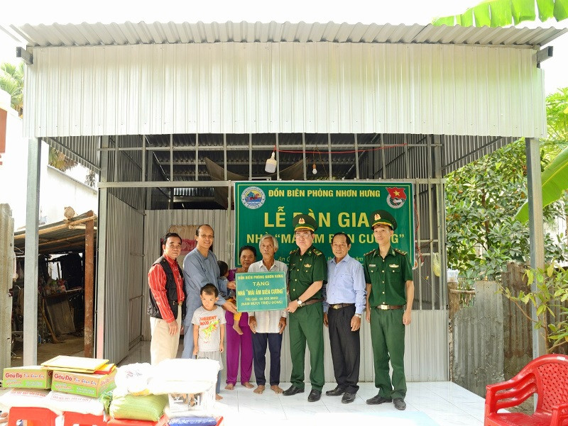 Tặng nhà ‘Mái ấm biên cương’ cho gia đình khó khăn ở An Giang ảnh 1 Tặng nhà ‘Mái ấm biên cương’ cho gia đình khó khăn ở An Giang ảnh 1