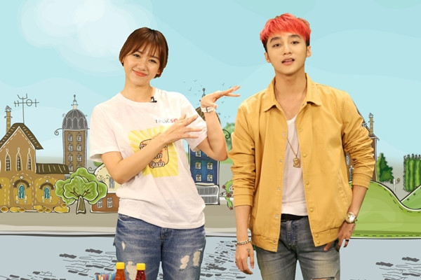 "Bà chủ" Hari Won vừa tân trang lại quán Tám Ngàn Won cùng chiêu thức "hành hạ" mới để đón những vị khách mời đặc biệt. Lần nàyanh chàng Sơn Tùng M-TP trở thành "mục tiêu" của cô nàng. Cả hai từng vào vai cặp đôi yêu nhau trong phim Chàng trai năm ấy nên rất thân thiết. hari-won-noi-mau-ghen-doi-son-tung-m-tp-hon