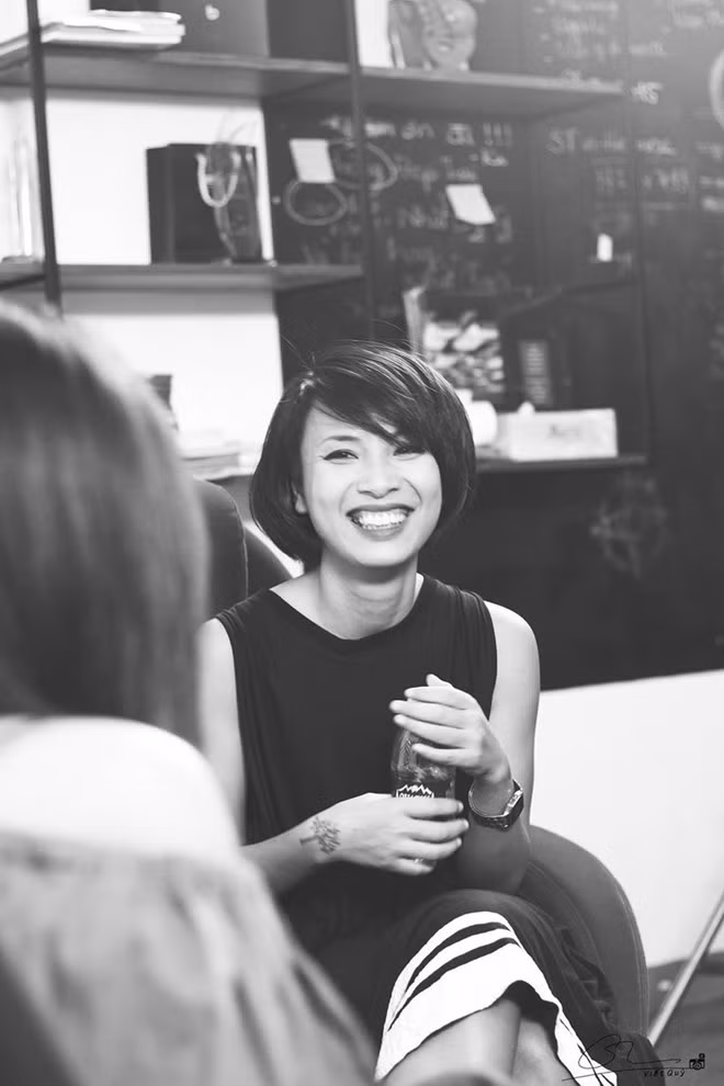 Tranh cãi về talk show bênh Hà Hồ của Thùy Minh