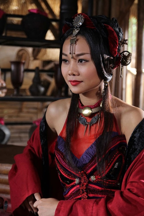 Bước chuyển mình biến Thanh Hằng thành siêu mẫu giàu bậc nhất Vbiz ảnh 3