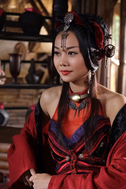 Bước chuyển mình biến Thanh Hằng thành siêu mẫu giàu bậc nhất Vbiz ảnh 3