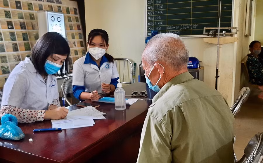 Sự ân cần, chu đáo và tinh thần làm việc trách nhiệm, hiệu quả của đội ngũ y, bác sĩ đã để lại những ấn tượng tốt đẹp trong lòng người dân.