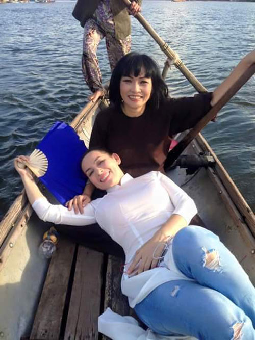 Khánh Thi - Phan Hiển tình tứ bên nhau ngày cuối tuần ảnh 11 Khánh Thi - Phan Hiển tình tứ bên nhau ngày cuối tuần - 11