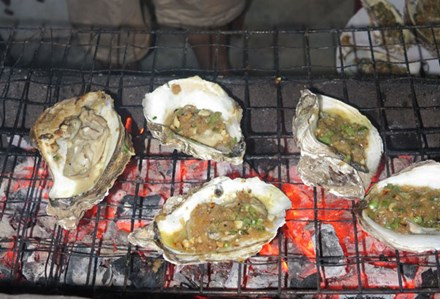 Khủng khiếp với giun sán khi ăn hải sản tươi, sống