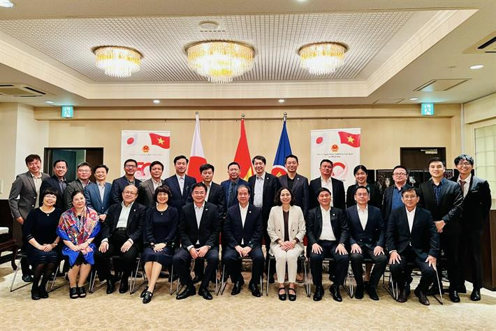 Bộ trưởng Nguyễn Kim Sơn và đoàn công tác Bộ GDĐT thăm và làm việc với Đại sứ quán Việt Nam tại Nhật Bản.