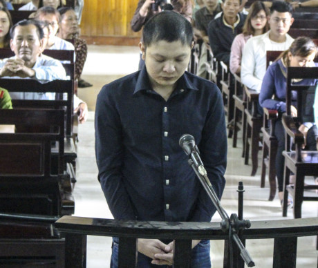 Luật sư bào chữa cho kẻ giết nữ giám thị không xuất hiện ở tòa - Ảnh 1 Luat su bao chua cho ke giet nu giam thi khong xuat hien o toa - Anh 1