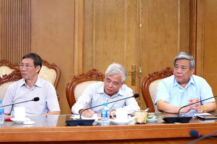 Nhiều chuyên gia tâm huyết đã dành sự quan tâm cho cuộc Tọa đàm tìm giải pháp nâng cao chất lượng dạy và học môn Lịch sử Nhiều chuyên gia tâm huyết đã dành sự quan tâm cho cuộc Tọa đàm tìm giải pháp nâng cao chất lượng dạy và học môn Lịch sử