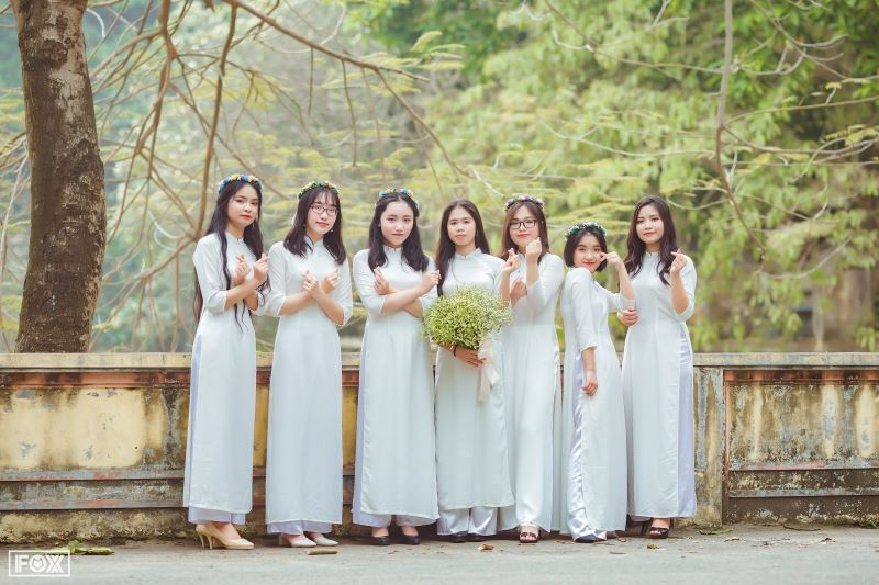 Ngô Thu Hà và các bạn Ngô Thu Hà và các bạn