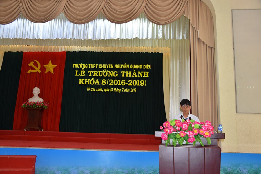 Em Trịnh Hoàng Giang học sinh chuyên văn K8 chia sẻ Em Trịnh Hoàng Giang học sinh chuyên văn K8 chia sẻ