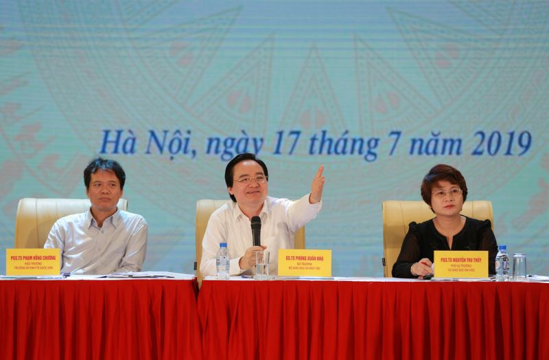 Bộ trưởng Bộ GD&ĐT Phùng Xuân Nhạ chủ trì tại điểm cầu Hà Nội Bộ trưởng Bộ GD&ĐT Phùng Xuân Nhạ chủ trì tại điểm cầu Hà Nội