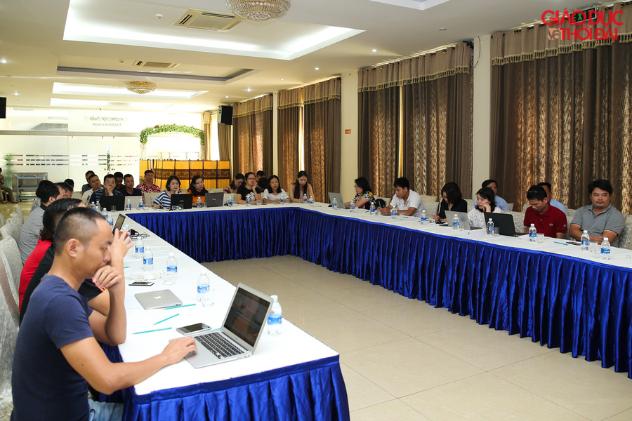 Cán bộ, phóng viên, biên tập viên báo Giáo dục và Thời đại tham gia buổi tập huấn