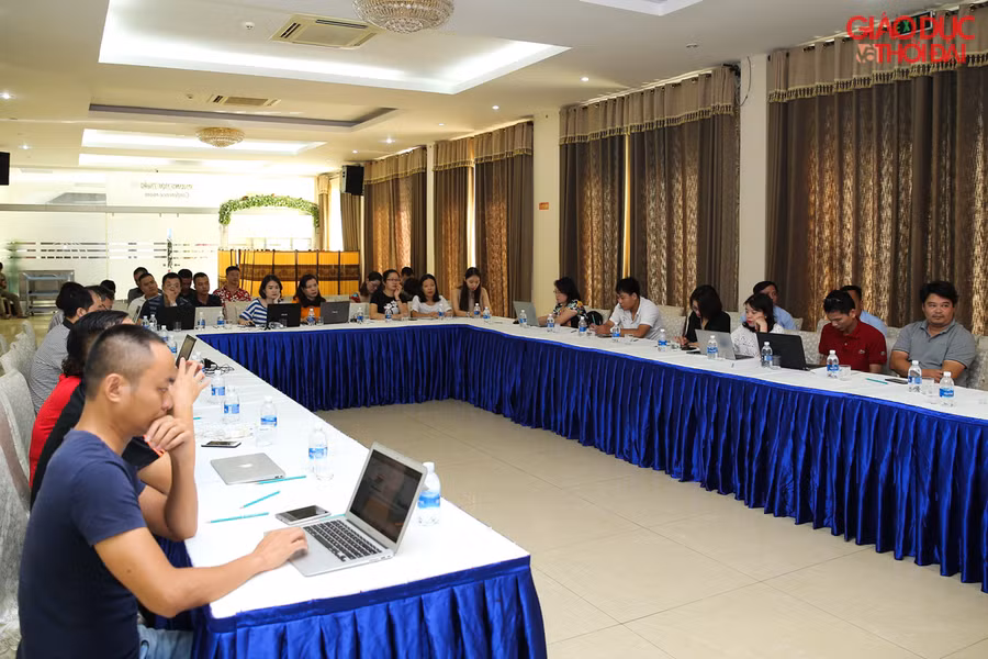 Cán bộ, phóng viên, biên tập viên báo Giáo dục và Thời đại tham gia buổi tập huấn