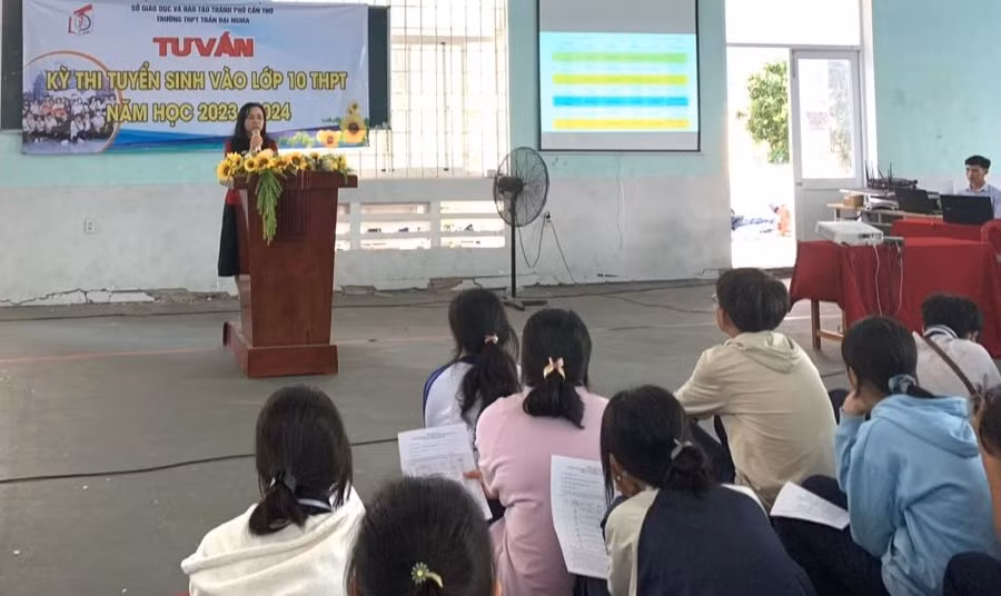 Trường THPT Trần Đại Nghĩa (Cần Thơ) tư vấn kỳ thi tuyển sinh vào lớp 10 THPT năm học 2023 - 2024. Trường THPT Trần Đại Nghĩa (Cần Thơ) tư vấn kỳ thi tuyển sinh vào lớp 10 THPT năm học 2023 - 2024.