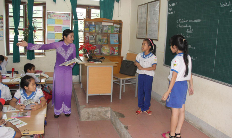 Nhiều địa phương vẫn thiếu giáo viên tiếng Anh cấp tiểu học. Ảnh minh hoạ: TG Nhiều địa phương vẫn thiếu giáo viên tiếng Anh cấp tiểu học. Ảnh minh hoạ: TG