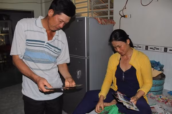 Bố mẹ của kình ngư số 1 Việt Nam luôn nâng niu gìn giữ những bức ảnh của con gái