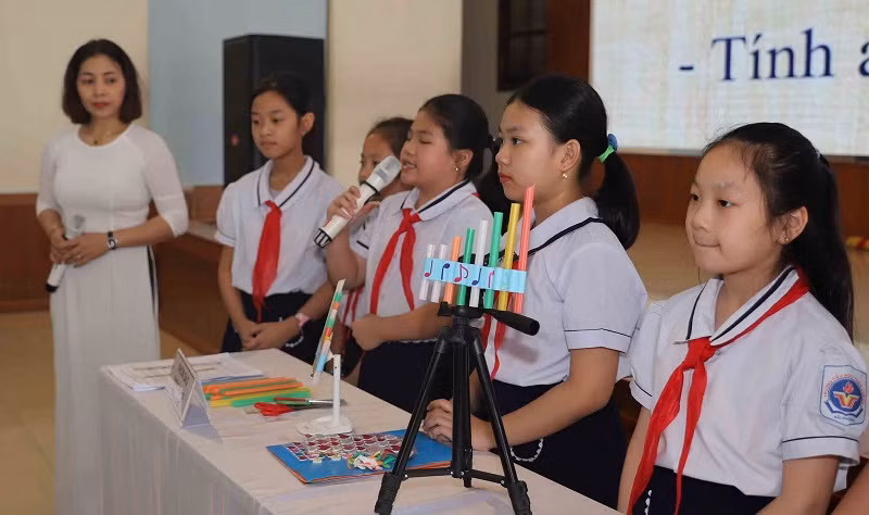 Học sinh Trường Tiểu học Trần Văn Ơn (TP Hải Phòng) tham gia Chuyên đề “Xây dựng trường học hạnh phúc” với hình thức giáo dục mới.