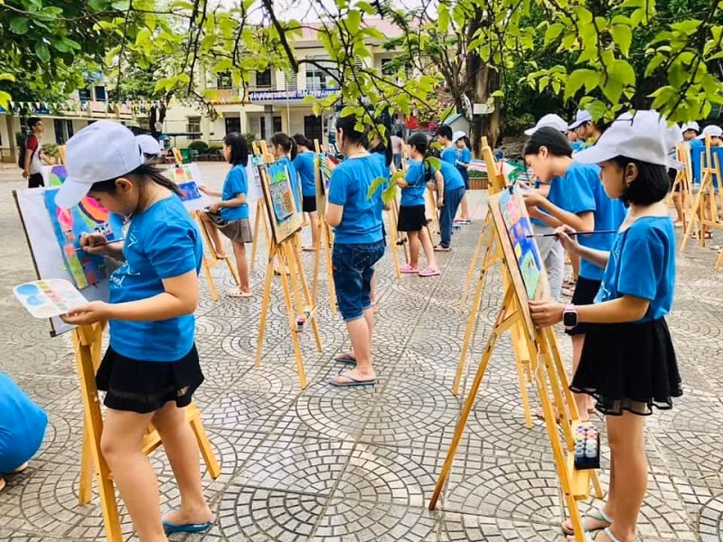 Học sinh Trường TH Nguyễn Tất Thành (TP Đông Hà, Quảng Trị) trong giờ học Mĩ thuật