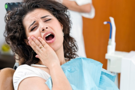 Cách chữa đau nhức răng tức thì ngay tại nhà - Ảnh 1 Cach chua dau nhuc rang tuc thi ngay tai nha - Anh 1