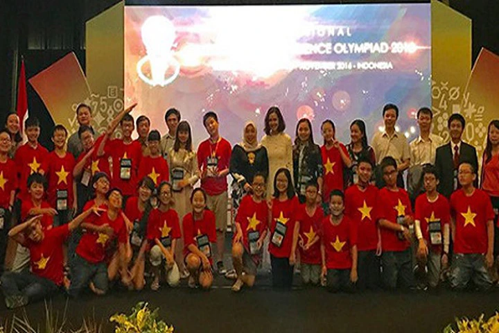 Đội tuyển Toán Việt Nam giành 7 huy chương Vàng tại IMSO 2016