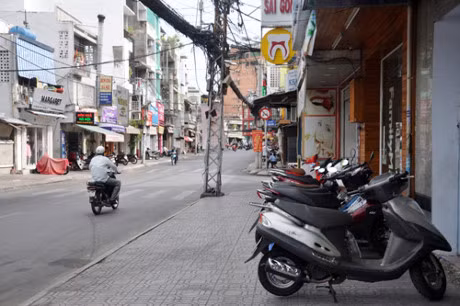 Via he truoc va sau 1 tuan ong Hai lien tuc xuong duong - Anh 22