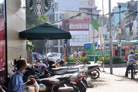 Via he truoc va sau 1 tuan ong Hai lien tuc xuong duong - Anh 11