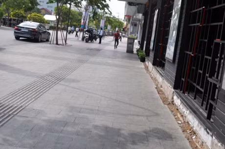 Via he truoc va sau 1 tuan ong Hai lien tuc xuong duong - Anh 21