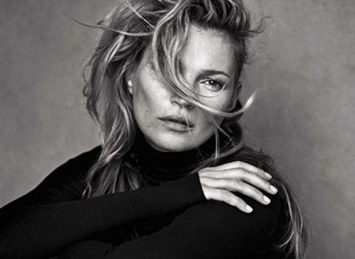 Kate Moss vẫn đẹp quyến rũ trên tạp chí dù không Photoshop - ảnh 2 Hình ảnh: Kate Moss vẫn đẹp quyến rũ trên tạp chí dù không Photoshop số 2
