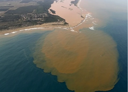 Brazil: Thảm họa môi trường sau sự cố vỡ đập bùn đỏ