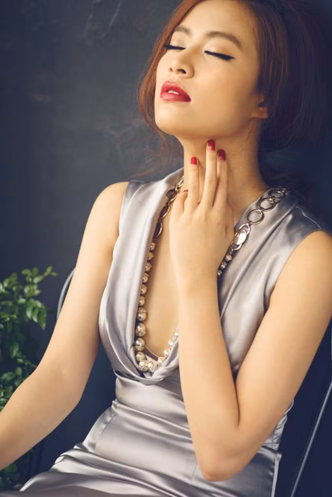 Điểm mặt dàn người tình nóng bỏng từng bên đời Vĩnh Thụy ảnh 3