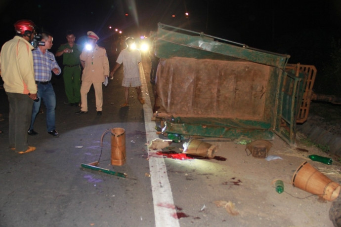 Hinh-anh-kinh-hoang-vu-tai-nan-khien-12-nguoi-thuo