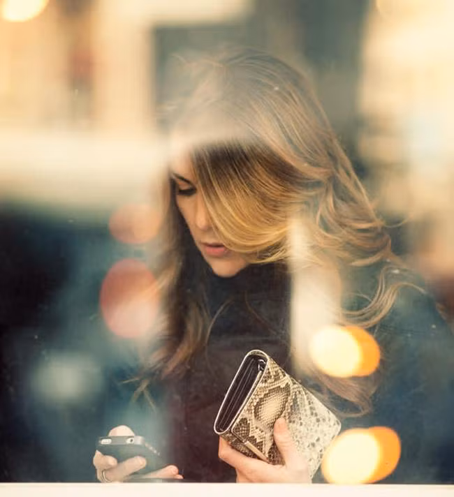 Muốn hạnh phúc hơn, có 15 điều mà phụ nữ cần phải “khắc cốt ghi tâm” từ bây giờ ảnh 1