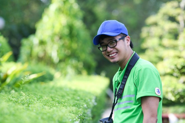 Thầy giáo điển trai đạp xe 12km đi dạy được sinh viên hâm mộ ảnh 2 Thầy giáo 8x được nhiều sinh viên yêu mến, ngưỡng mộ.