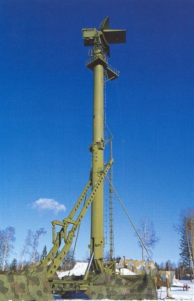 Ăng ten FA-51MU của Clam Shell gồm 2 bộ phận truyền và nhận, ngăn cách bởi một tấm chắn ở giữa để tránh tràn tín hiệu từ máy phát vào máy thu. Ăng ten thường gắn trên tháp 40V6M cao 28 mét hoặc tháp 40V6MD cao 40 mét.