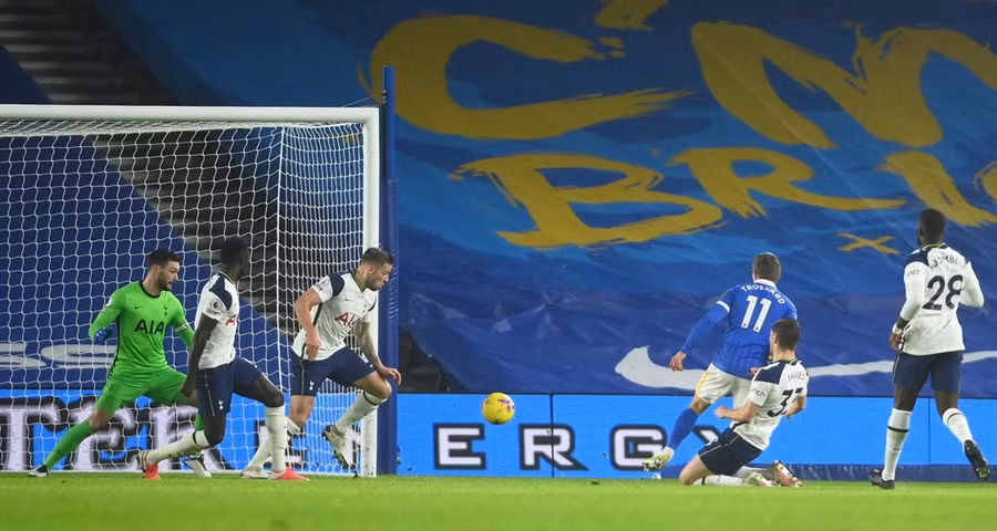 Tottenham bại trận trước đội đứng thứ 17 ảnh 2