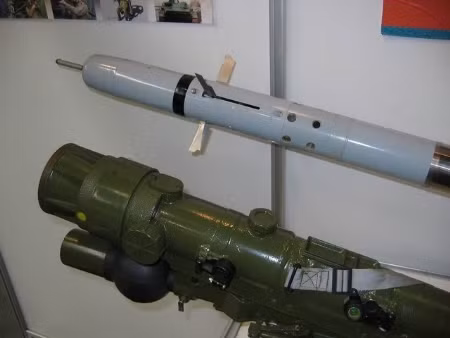 Tên lửa vác vai Igla: 