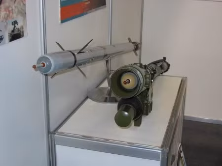 Tên lửa vác vai Igla: 