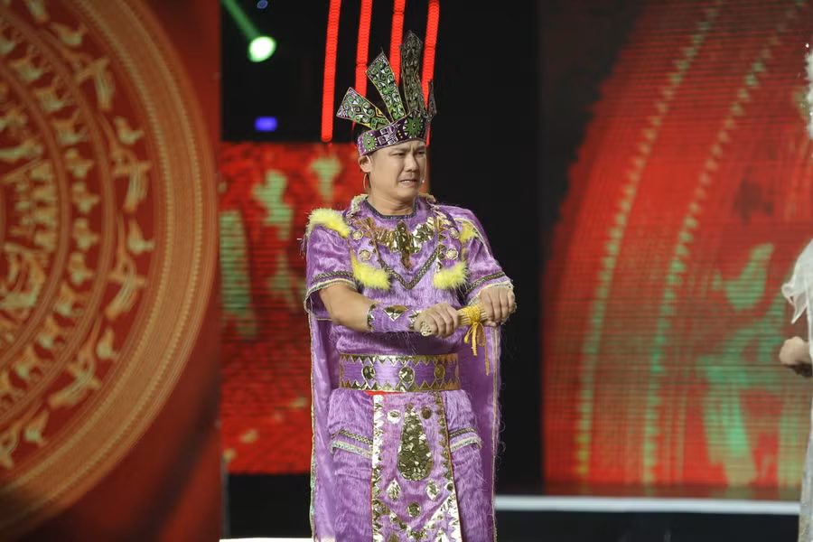 Vân Quang Long bị loại khỏi cuộc thi sau tai nạn giao thông ảnh 2