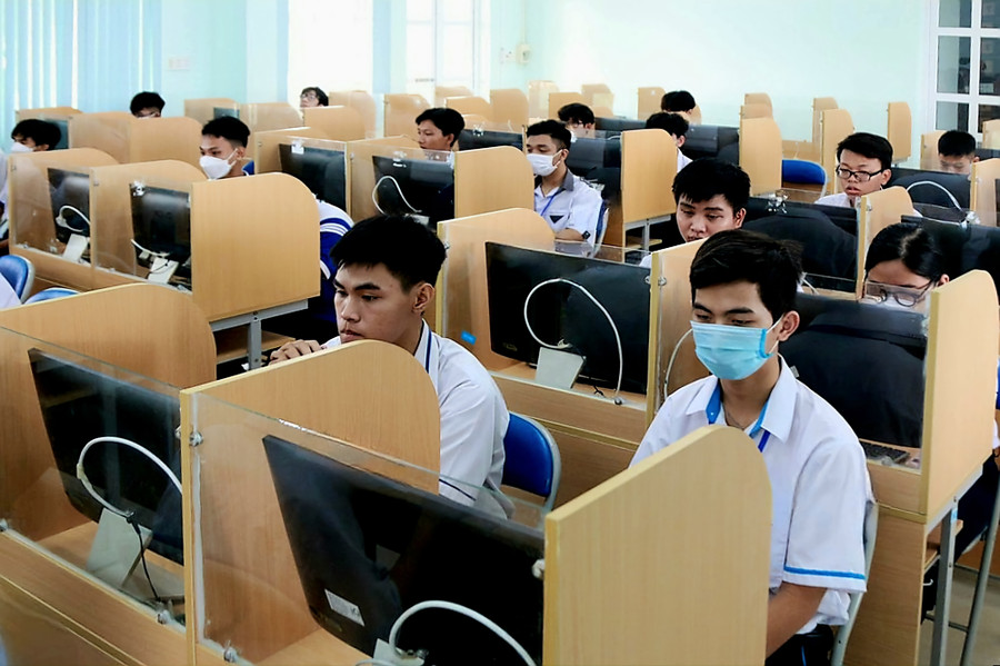 An Giang triển khai dạy bổ sung Tin học văn phòng theo chuẩn quốc tế cho học sinh THCS và THPT từ năm học 2023 - 2024.